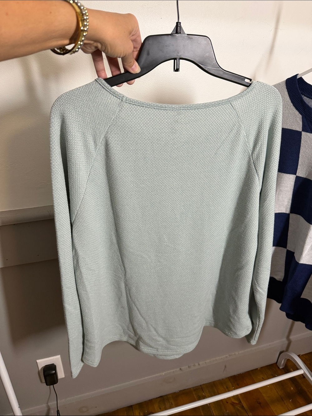 Women’s Light Green Long-Sleeve Top and lightweight sweater- size medium - Picture 3 of 5